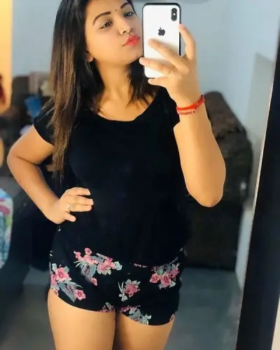 Manjhanpur Escorts