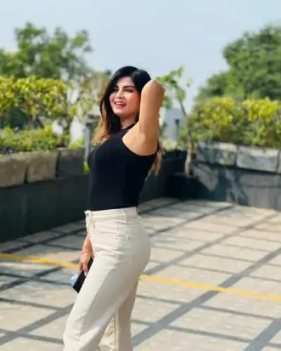 Call Girls Manjhanpur Cash On Delivery