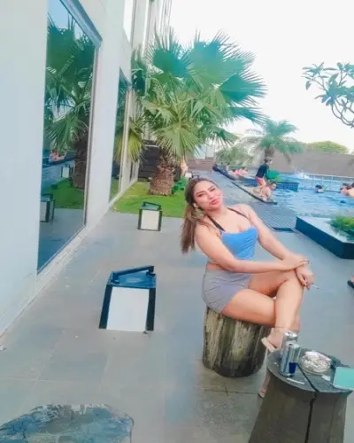 Escort Manjhanpur